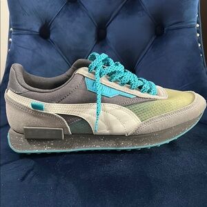 Puma Sneakers in Gray and Teal